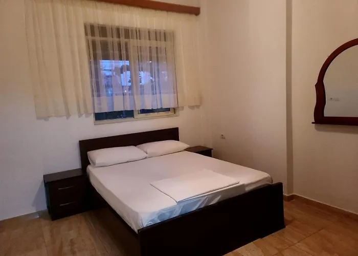 Zejnati Ferienhaus Sarandë